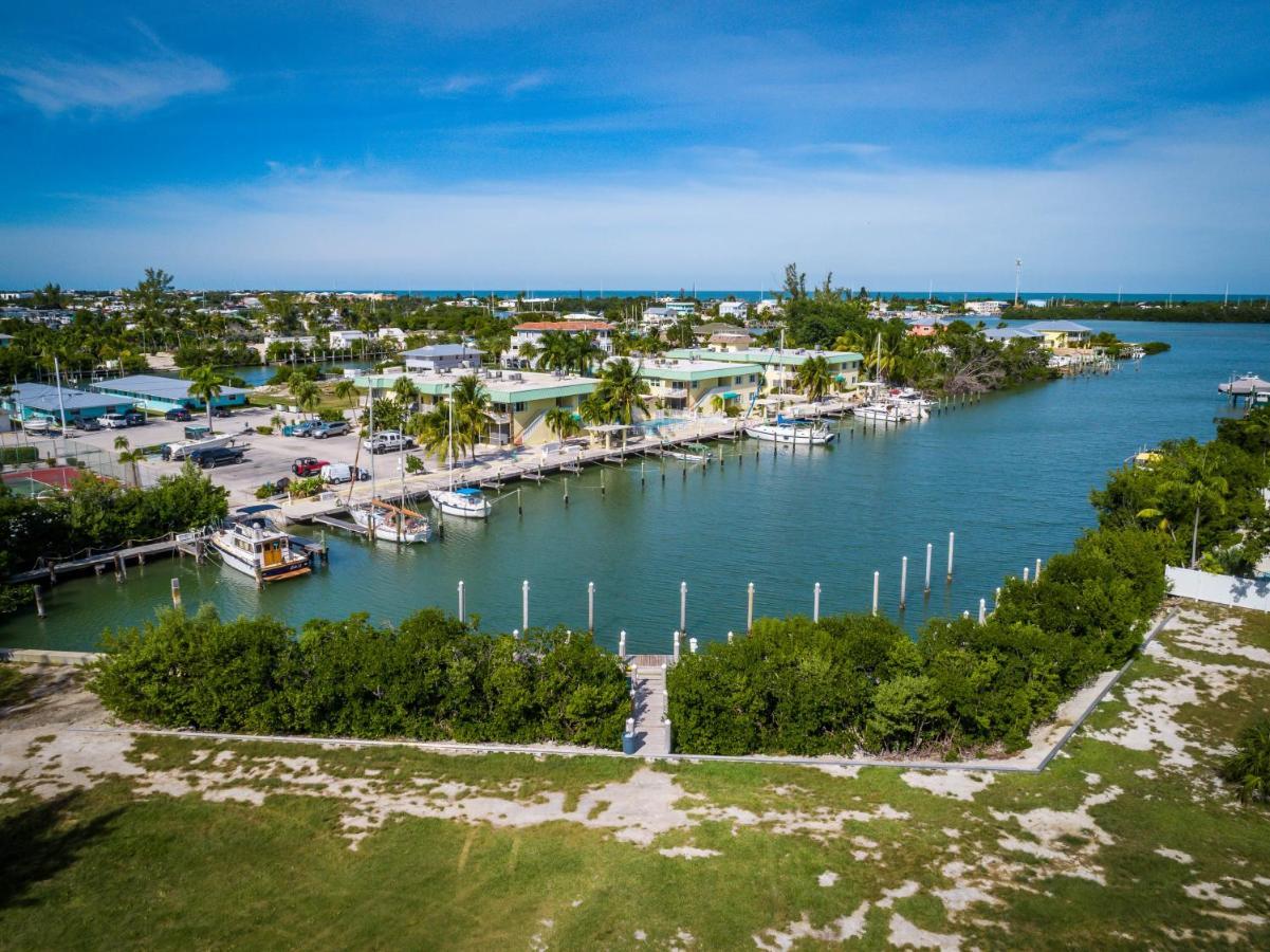 Coco Plum Beach & Tennis Club & Marina Marathon Exterior photo